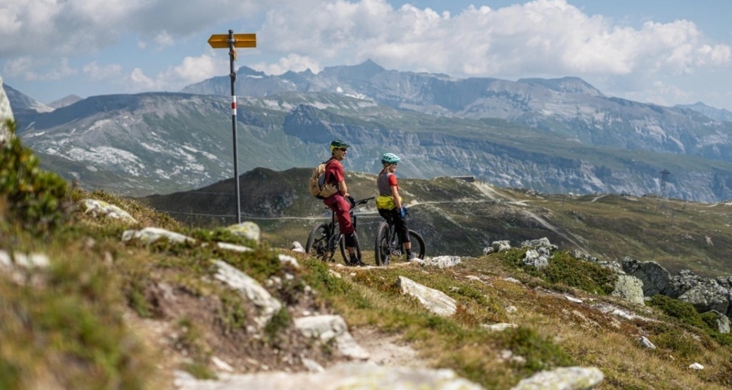 Crest da Tiarms Trail (oua_610300066_image)