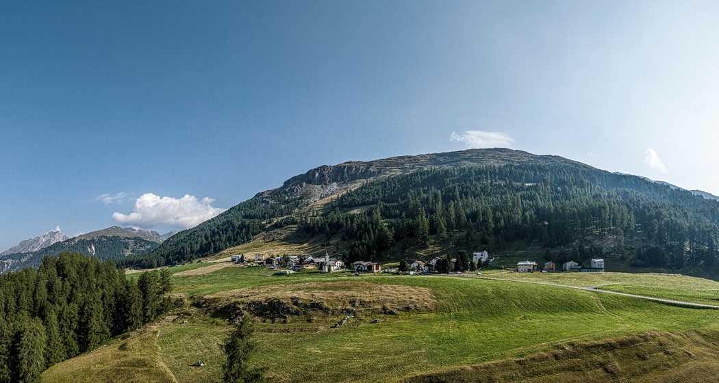 Lü – Alp Valmorain – Alp Tabladatsch – Lai da Valpaschun – Lü (oua_610478094_image)