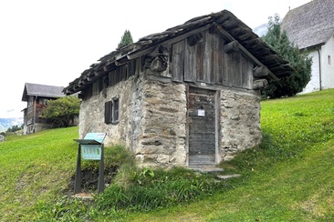 Brotbackhäuschen Surin