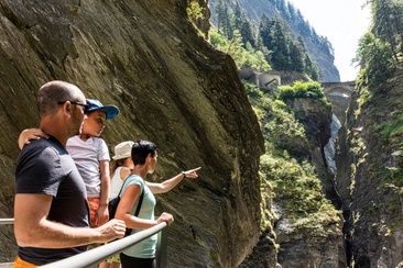 Viamala gorge (oua_611519263_image)