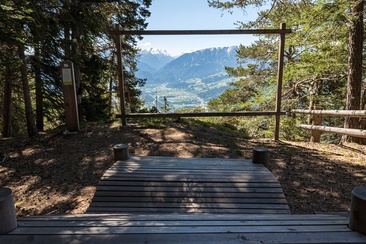 Thusisblick viewpoint (oua_611519294_image)