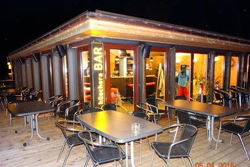 Hüschera Bar (oua_611519691_image)