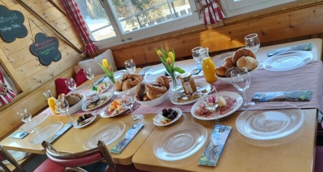 Berghütta Raschuns (oua_611519743_image)