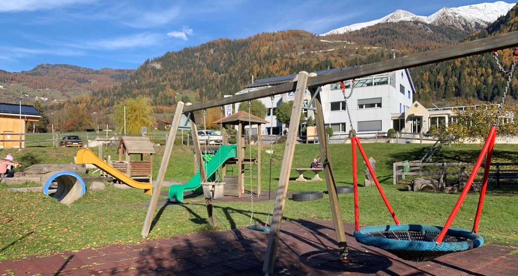 Spielplatz Paspels Cureia (oua_611519875_image)