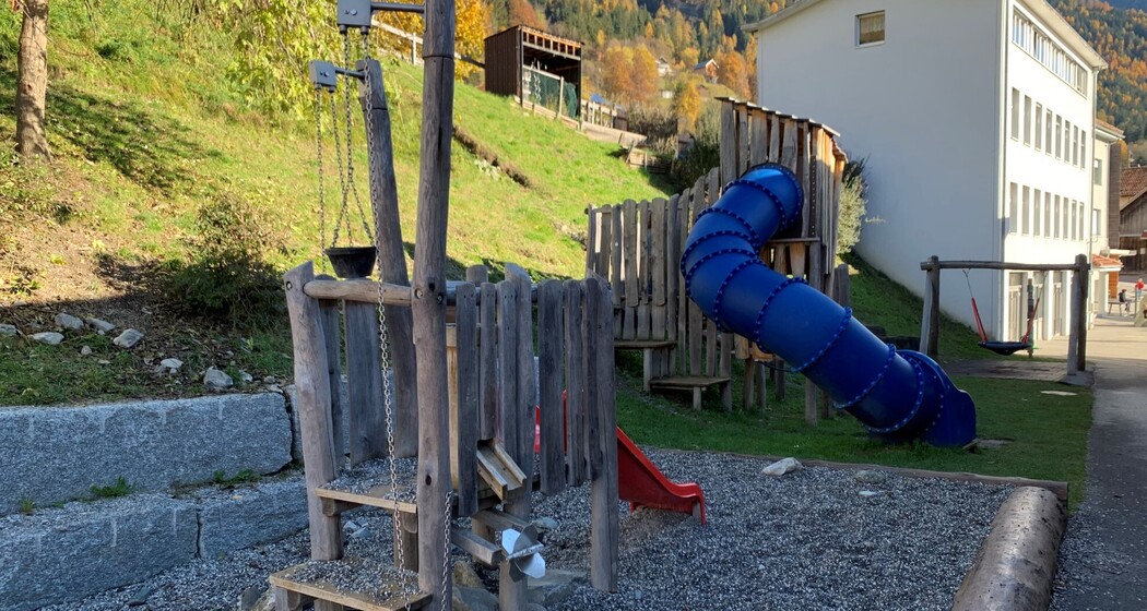 Spielplatz Tomils (oua_611520065_image)