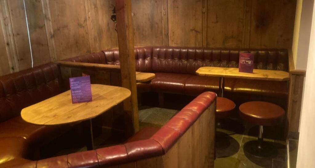 Bernina Bar (oua_611520276_image)