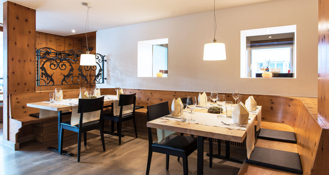 Hotel Weiss Kreuz (oua_611520280_image)