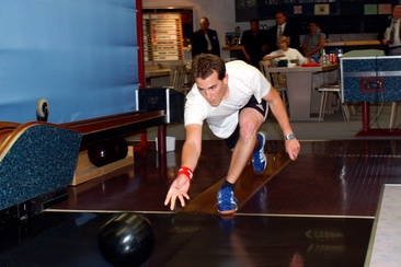 Bowling alley (oua_611520286_image)