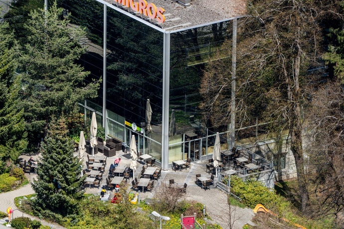 Ristorante-Pizzeria "Im Park (oua_611520391_image)