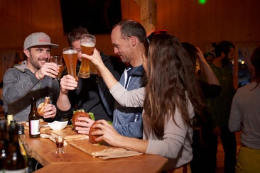 Alpen Chic - Die Après-Ski Bar in Savognin (oua_611620273_image)