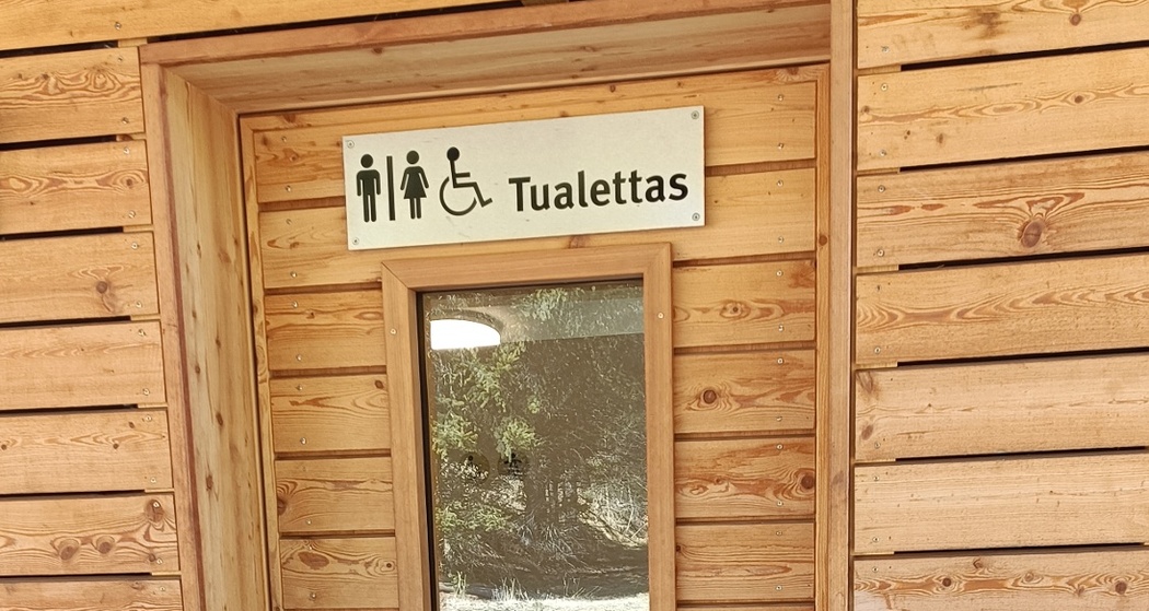 Öffentliche Toilette Lareschs Savognin (oua_611967197_image)