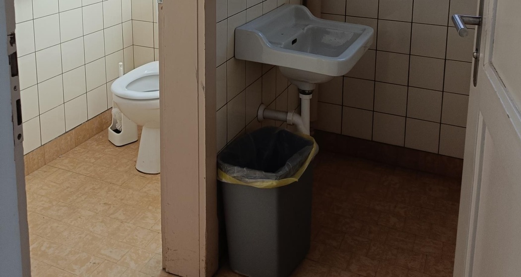 Öffentliche Toilette ehemaliges Postgebäude Bivio (oua_612020711_image)