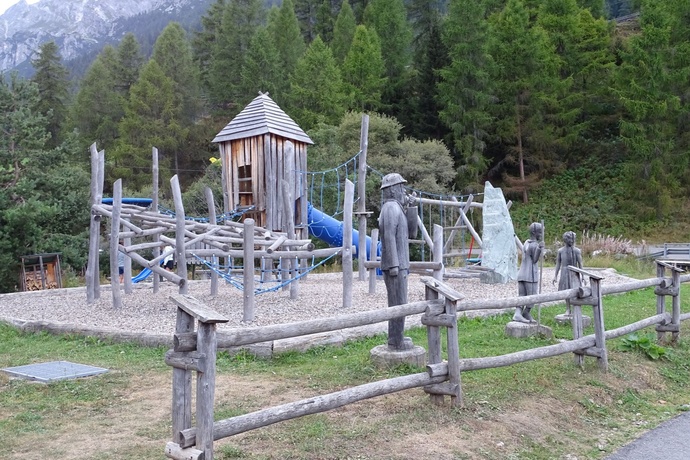 Spielplatz Sufers (oua_612633421_image)