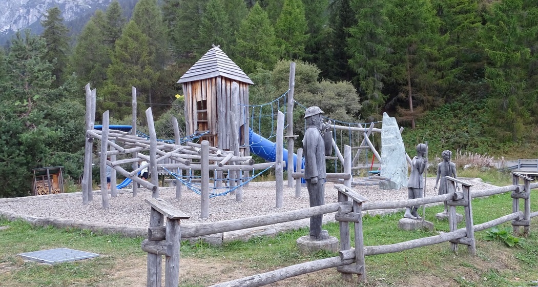Spielplatz Sufers (oua_612633421_image)
