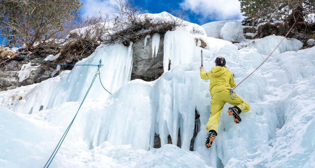 Eisklettern & Eiskletterkurse (oua_612633492_image)