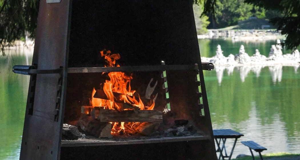 Feuerstelle auf der Bieberinsel in Lenzerheide