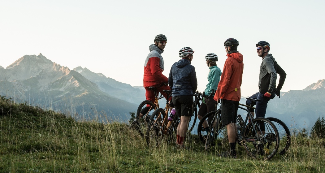 Gravelgruppe mit Aussicht