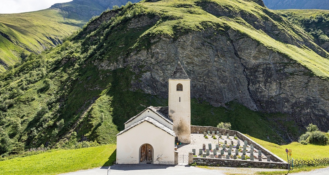 Die Kirch in Thalkirch liegt auf dem Weg und ist einen Besuch wert.