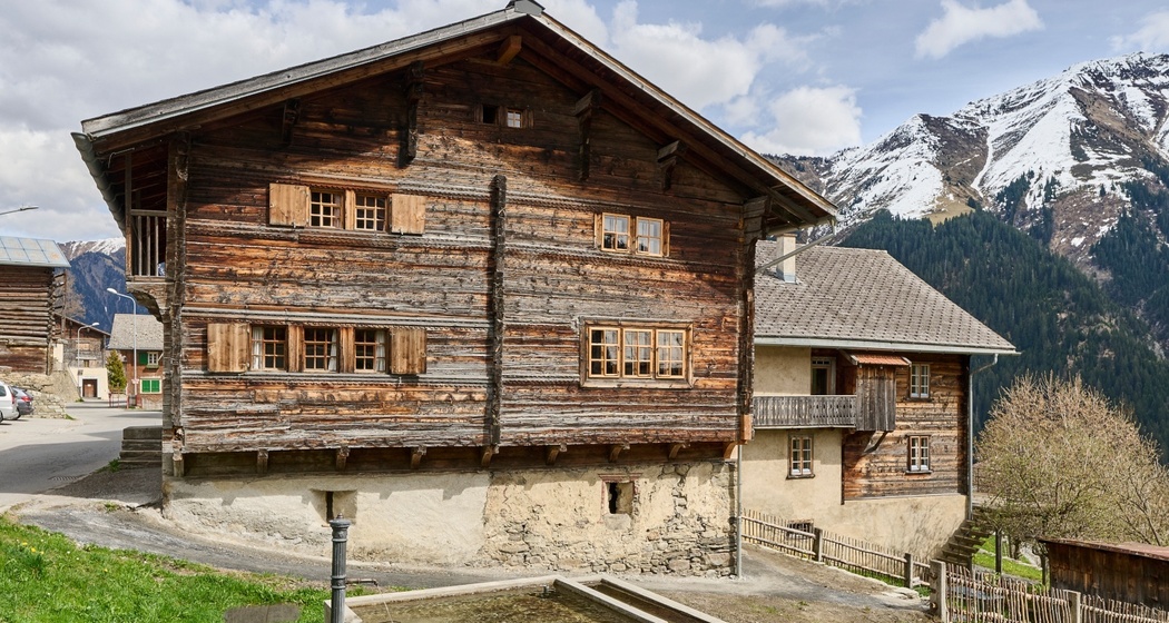 Ferienwohnung Casa Fontauna - Ansicht Sommer
