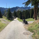 Gare intermédiaire - Arlenwaldweg - Eichhörnliweg - Obersee (accessible aux personnes à mobilité réduite / JST)