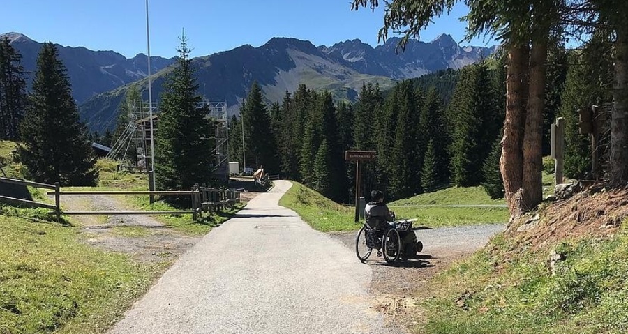 Mittelstation - Arlenwaldweg - Eichhörnliweg - Obersee (Barrierefrei / JST)