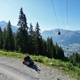Die Aussicht über Klosters auf der JST Mountain Drive Route ist grandios.