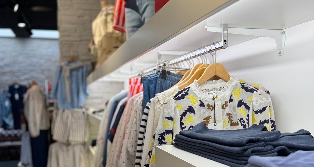 +gitti (oua_617197096_image)