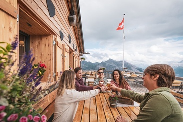Sommer im Bergrestaurant Piz Scalottas