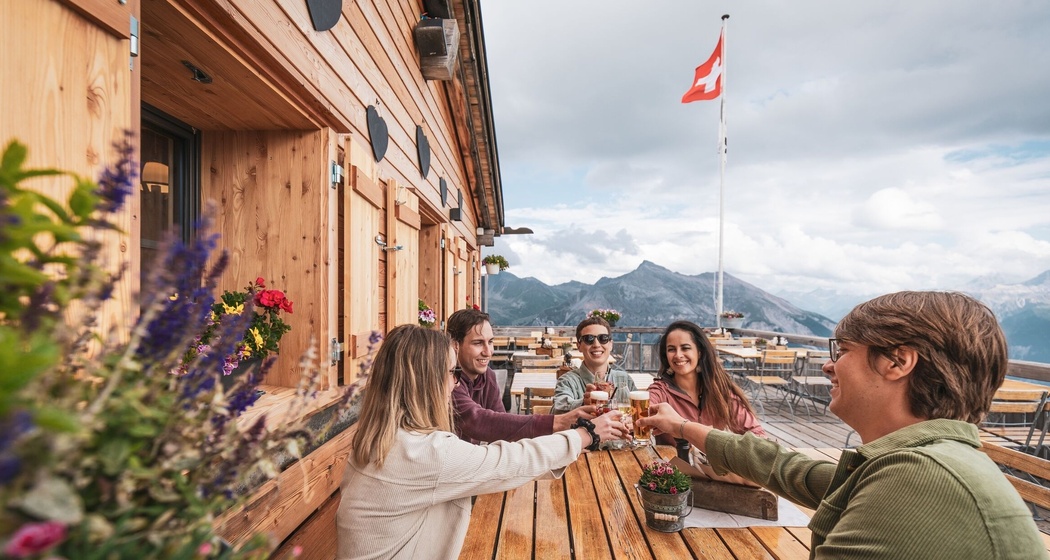 Sommer im Bergrestaurant Piz Scalottas