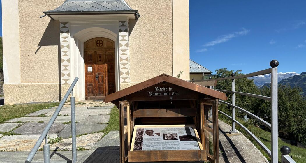 Station vor Kapelle Sogn Giusep