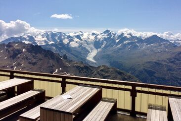 Chamanna Georgy (oua_620271335_image)