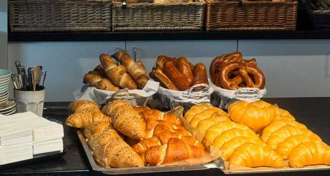 Cafè e Lat (oua_620271526_image)