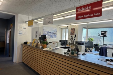 Zuoz Tourist Information (oua_620271577_image)