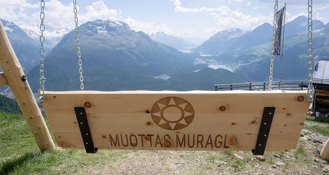 Panoramaschaukel Muottas Muragl (oua_620271595_image)