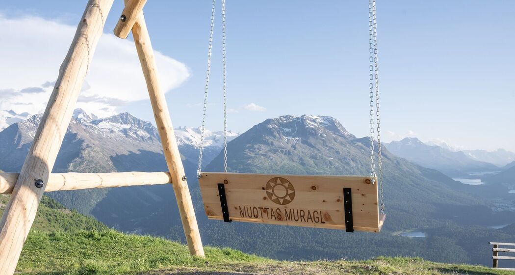 Panoramaschaukel Muottas Muragl (oua_620271596_image)