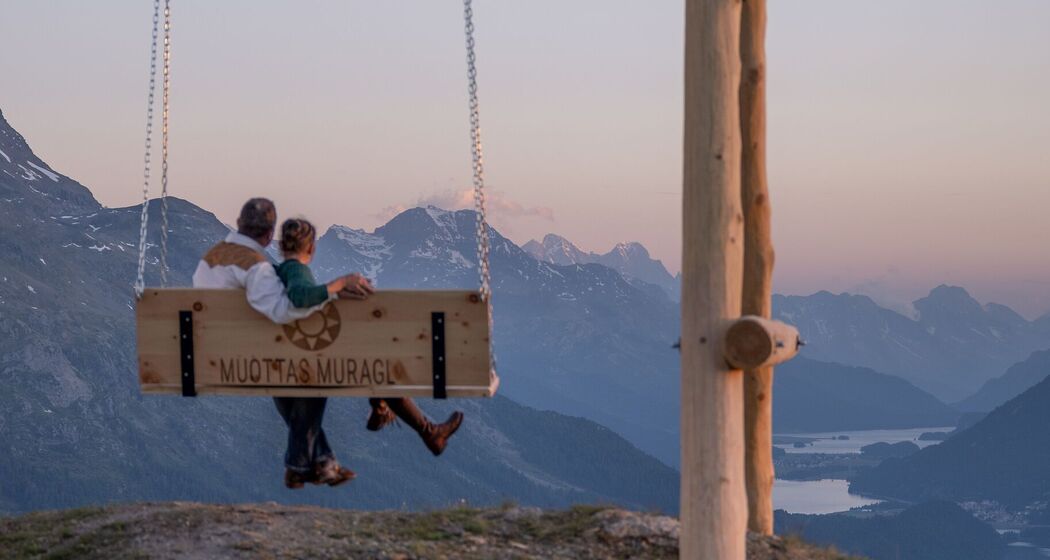 Panoramaschaukel Muottas Muragl (oua_620271597_image)