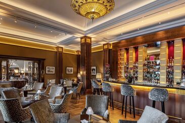 Anton’s Bar (oua_620271715_image)