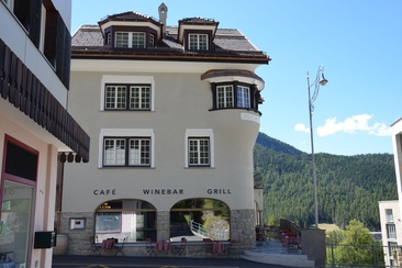 oua (620271717)