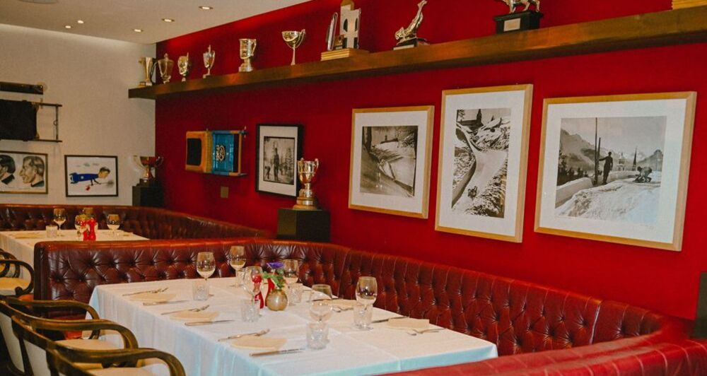 Sunny Bar & Grill by Tom Booton (oua_620271848_image)