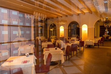 Restaurant Savur (oua_620272059_image)