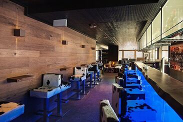 RoofTop Bar (oua_620272365_image)