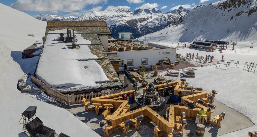 Sternbar Marguns (oua_620272392_image)