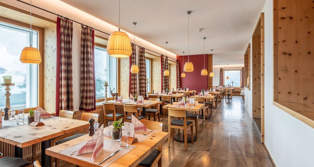 Panoramarestaurant Muottas Muragl (oua_620272528_image)