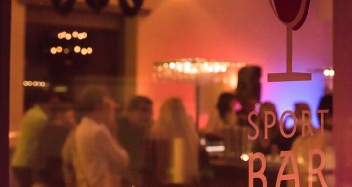 Sport Bar (oua_620273078_image)