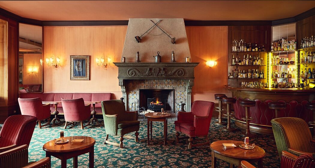 Renaissance Bar (oua_620273111_image)