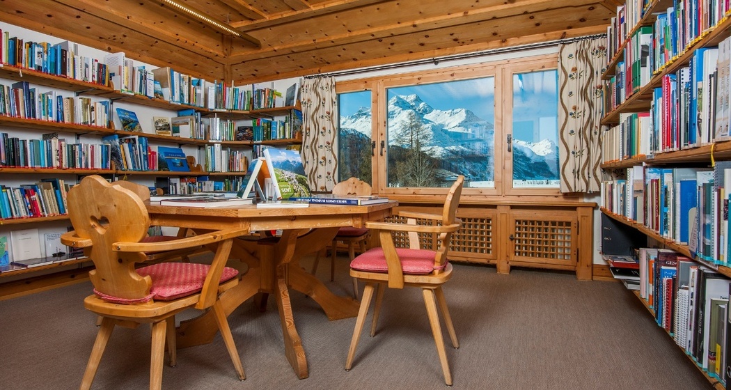 Biblioteca Engiadinaisa (oua_620277858_image)