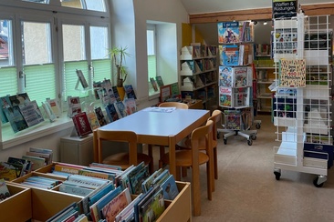 Biblioteca La Plaiv (oua_620277863_image)