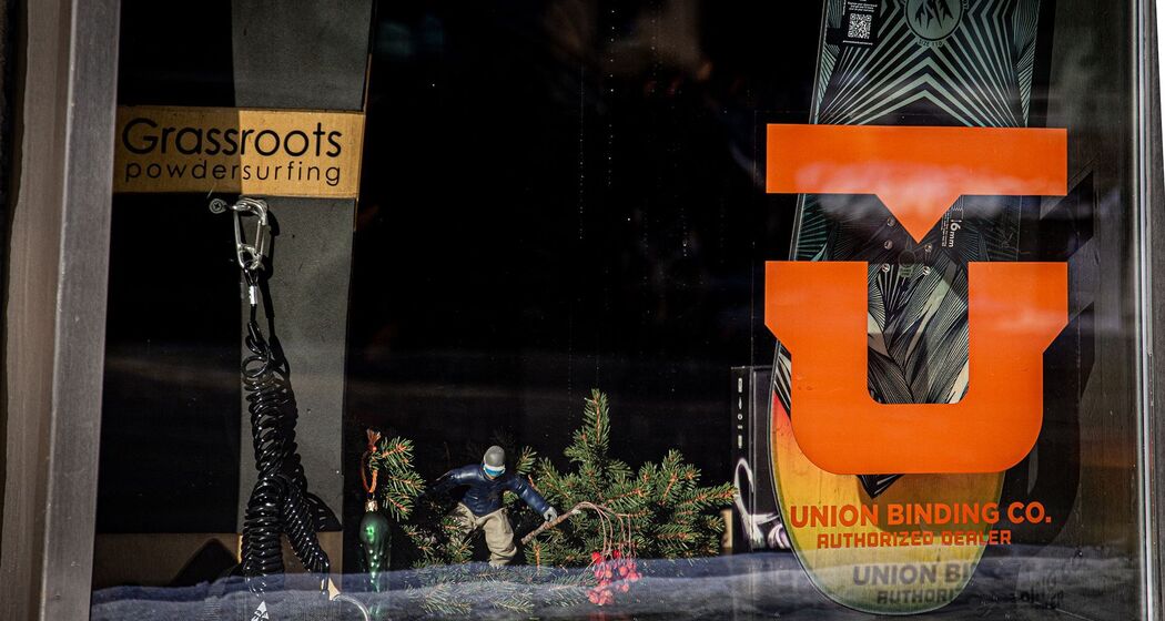 Playground in Paradise (oua_620278066_image)