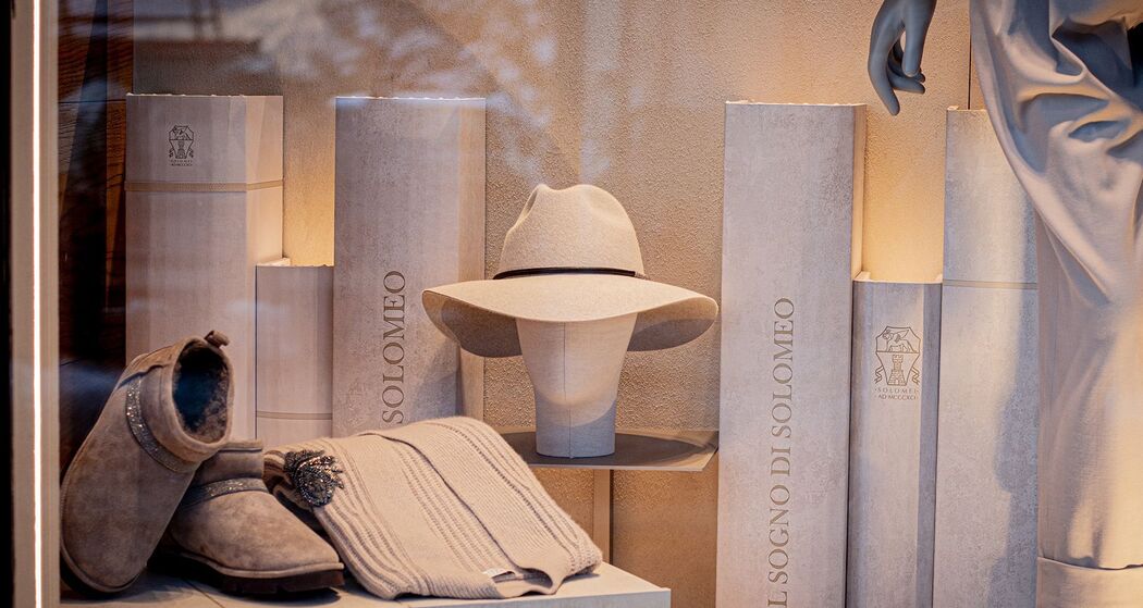 Brunello Cucinelli (oua_620278387_image)