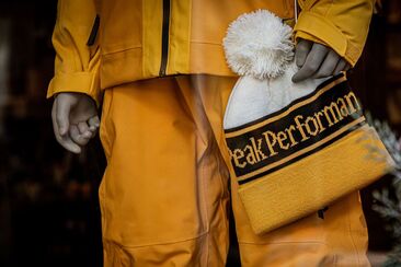 Peak Performance (oua_620278666_image)